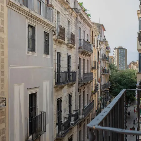 Flateli Sant Agusti ז'ירונה